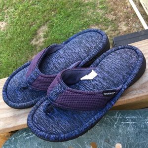 Women’s Isotoner Flip Flops Sz 7.5-8